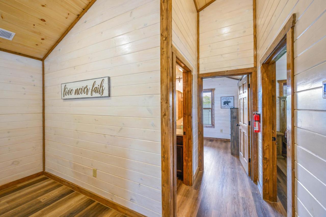 Osprey Nest Cottage Modern New Cabin Pigeon Forge Exterior photo