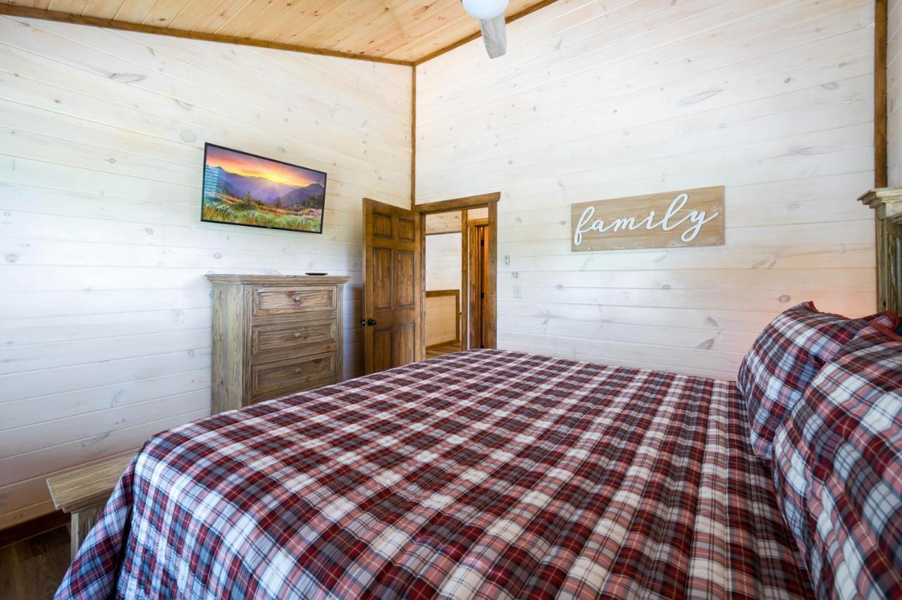 Osprey Nest Cottage Modern New Cabin Pigeon Forge Exterior photo
